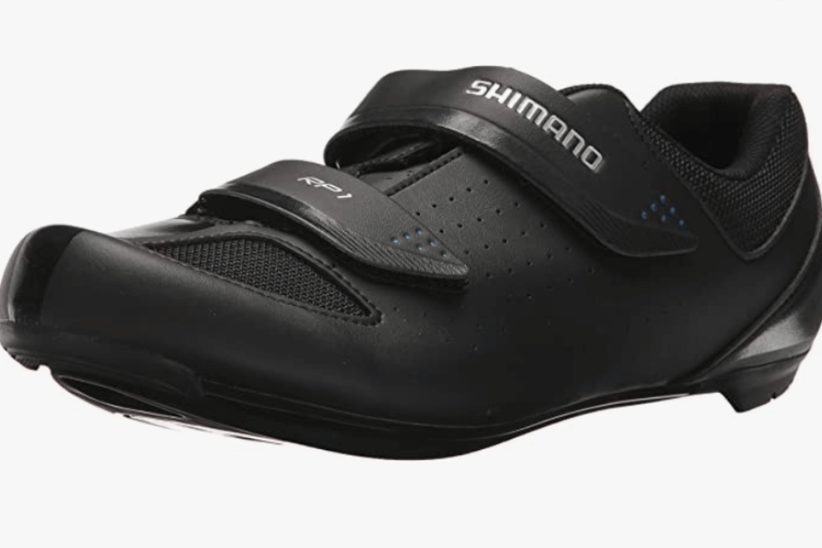 spinning shoes with an adjustable and secure closure